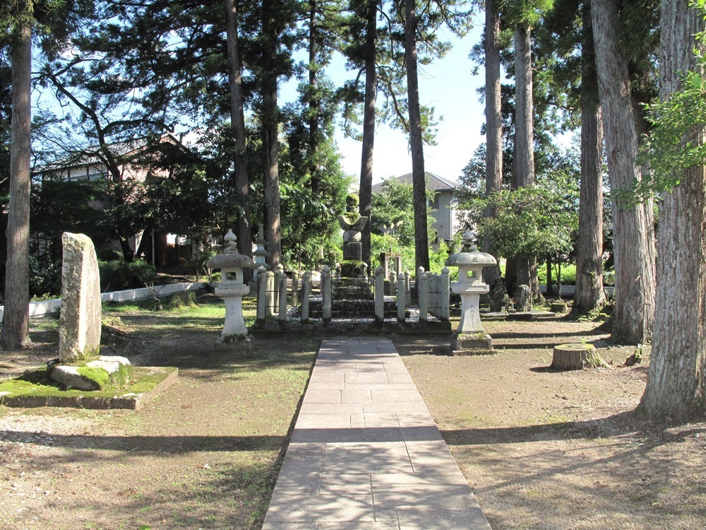 福井県大野市にある朝倉義景の墓所