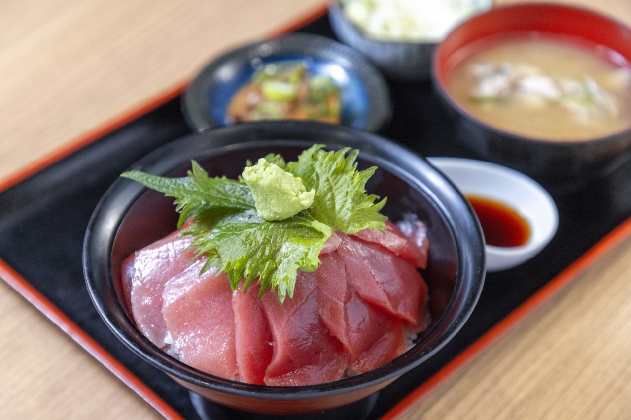 本生まぐろ丼