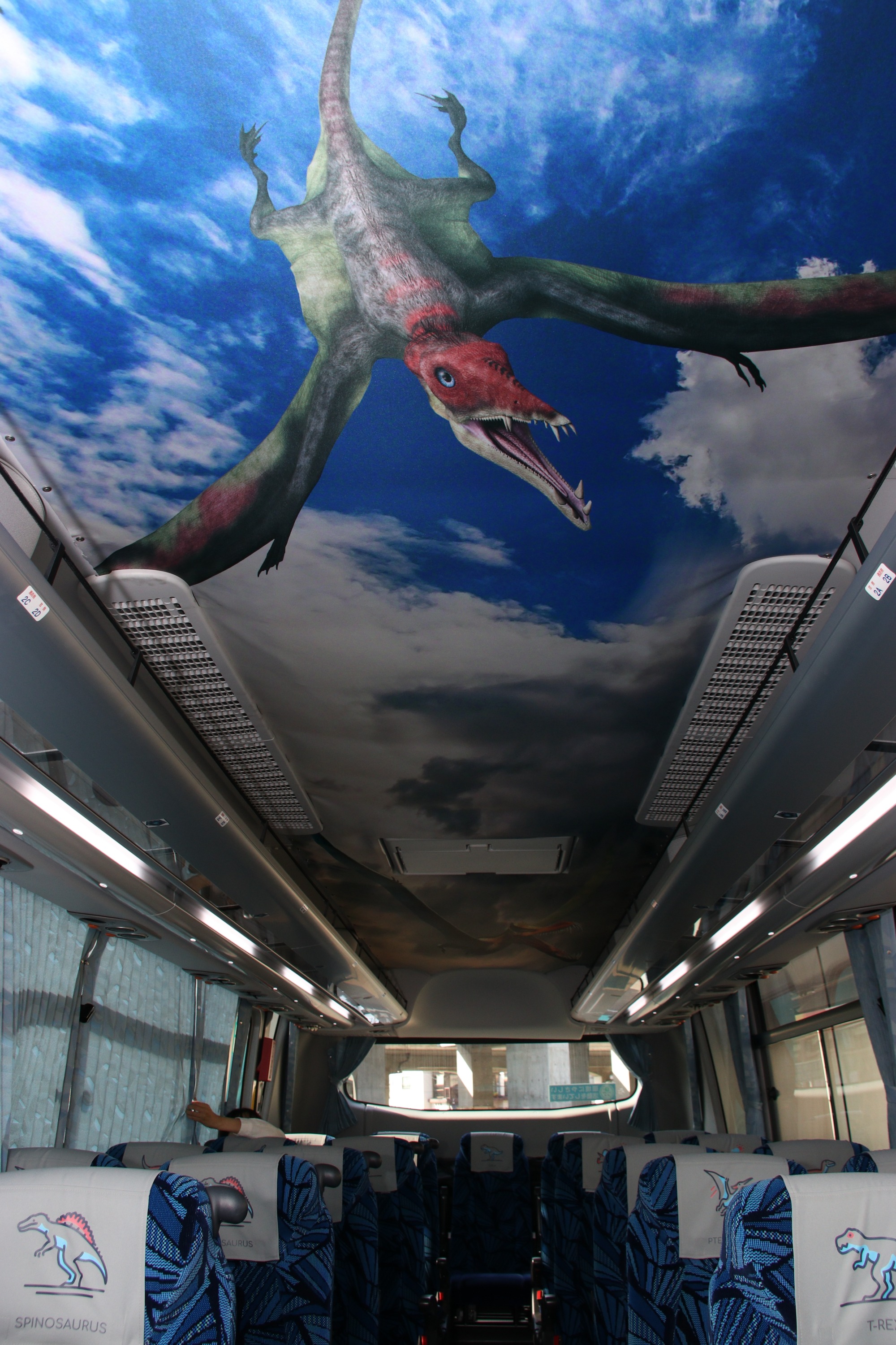 恐竜バス