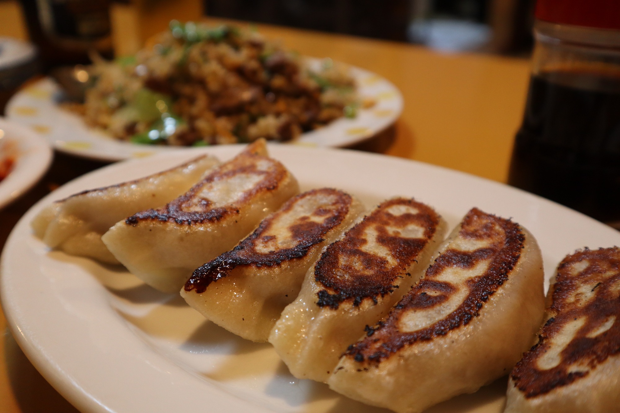 もっちりとした皮と肉汁あふれるの餡がたまりません！