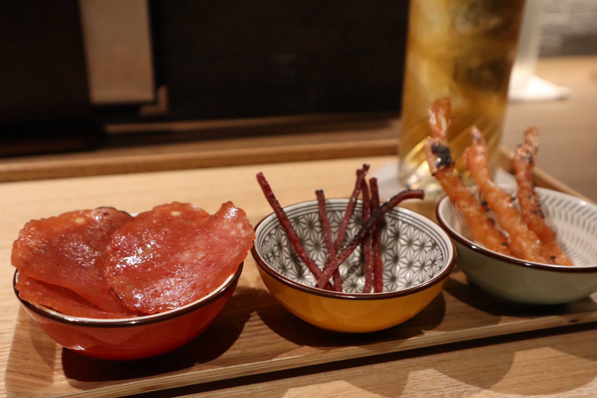 珍味3種盛り(※写真は特別に3人前)はその時飲んでるお酒に合わせて店主がセレクト