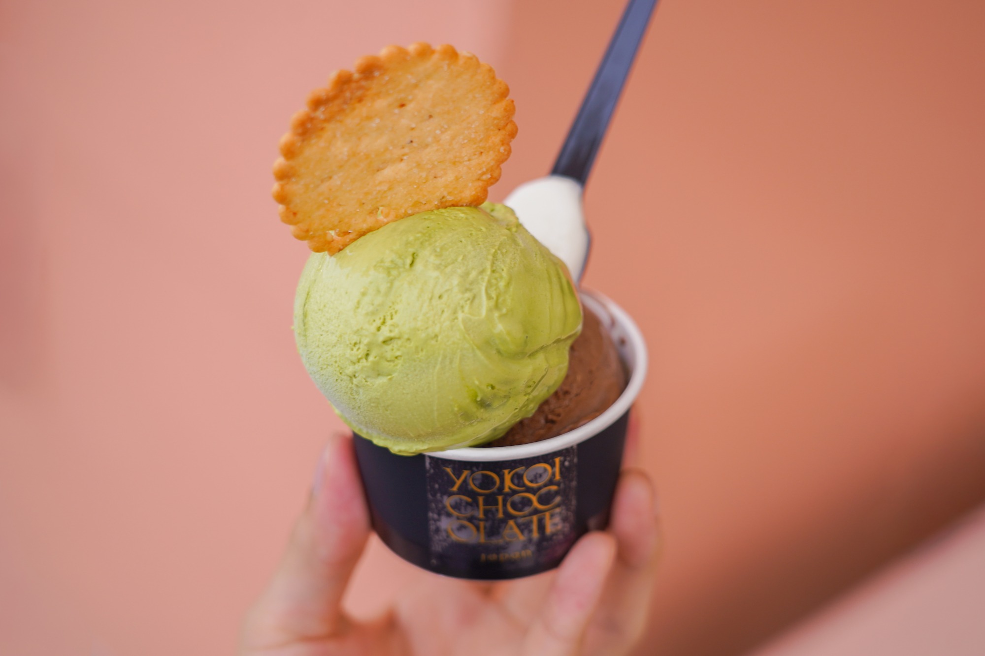 サイズはシングル、スモールダブル、ダブル 、トリプルの4つから。おまけの一口も嬉しい!