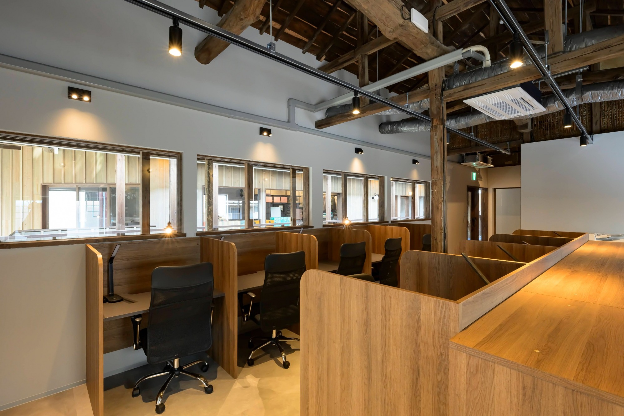 Wi-Fi可能なシェアオフィス