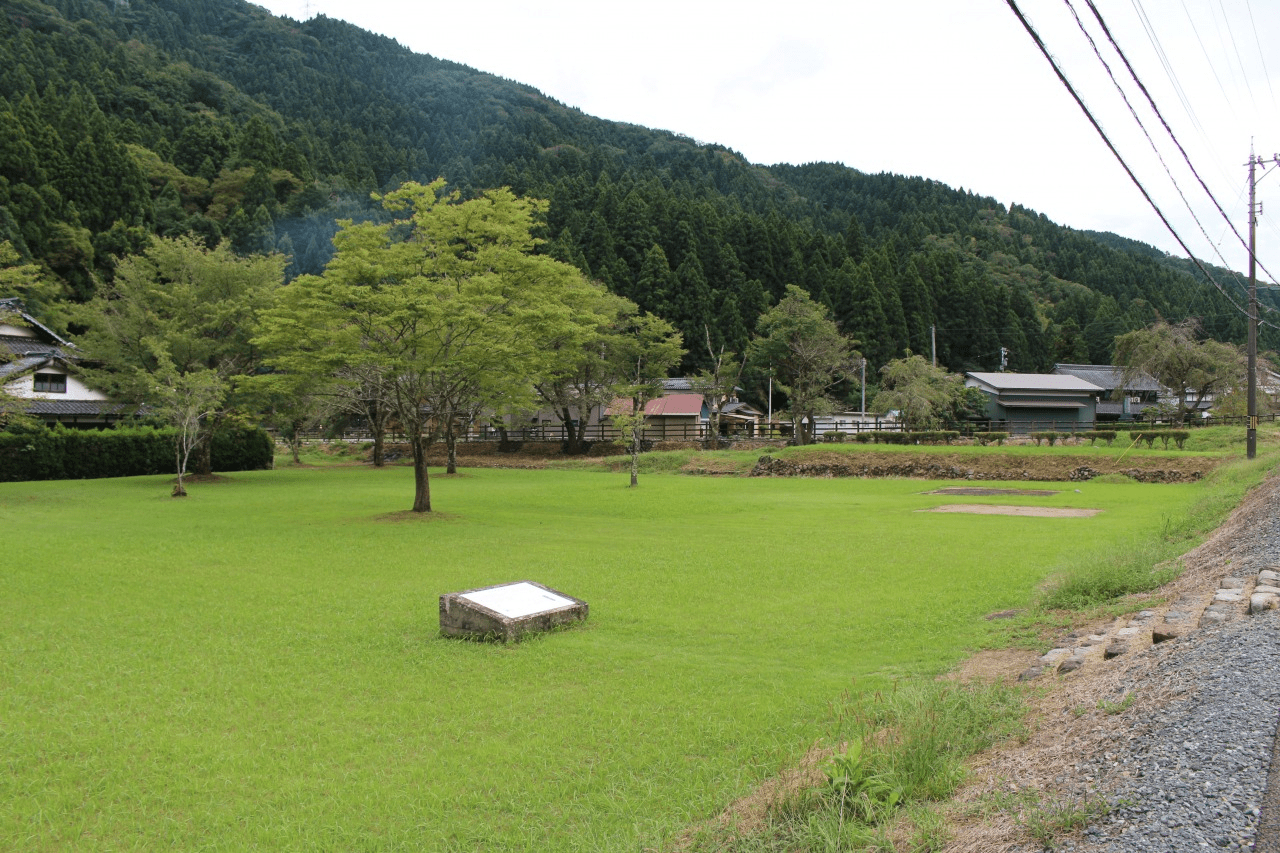 真柄左馬助景忠と富田勢源との夢の対決があった朝倉景鏡館跡