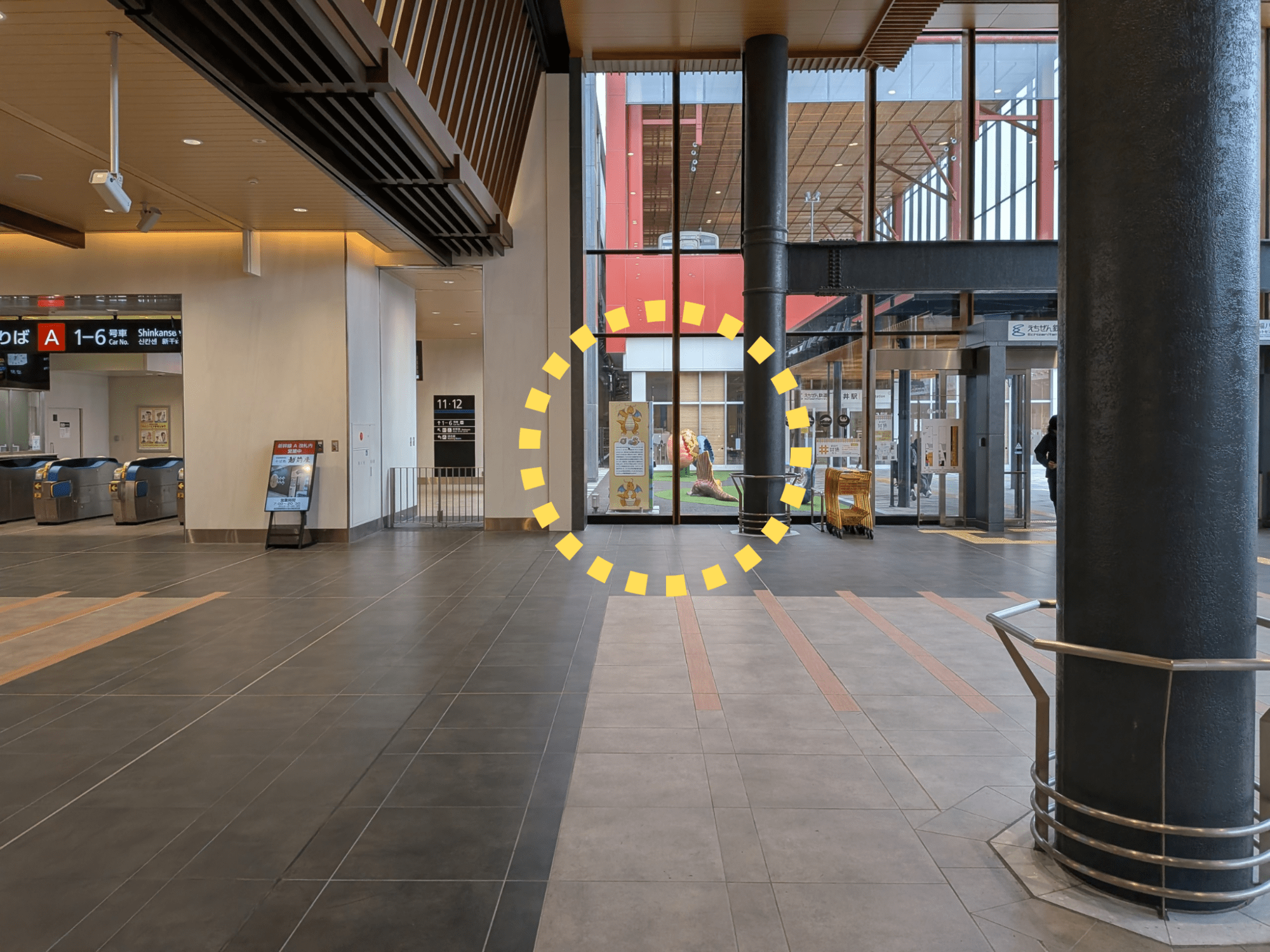 受付場所:福井駅東口 新幹線改札隣