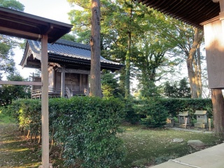 右端に写る祠が相葉神社