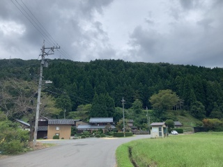 一段高く見える場所が南陽寺跡です。